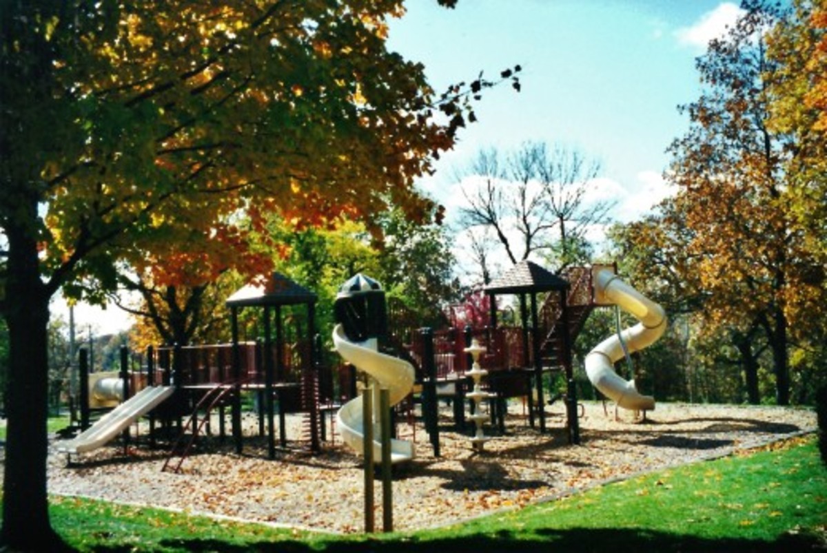 Winterset, Iowa City Park See Photos of a Covered Bridge and Pioneer