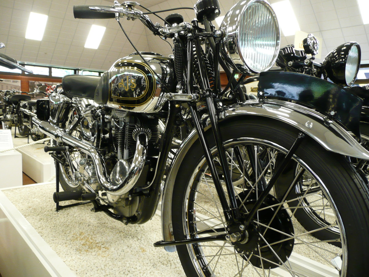 Top 10 Coolest Vintage British Motorcycles AxleAddict