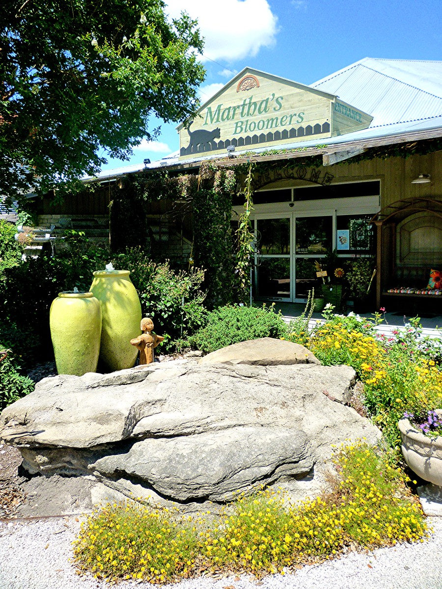 Martha's Bloomers in Navasota, Tx See Photos of Shops, Pots, Plants