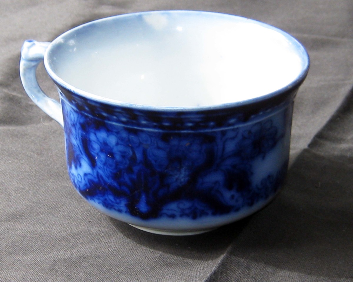Flow Blue History and Value of BlueandWhite Antique China HobbyLark