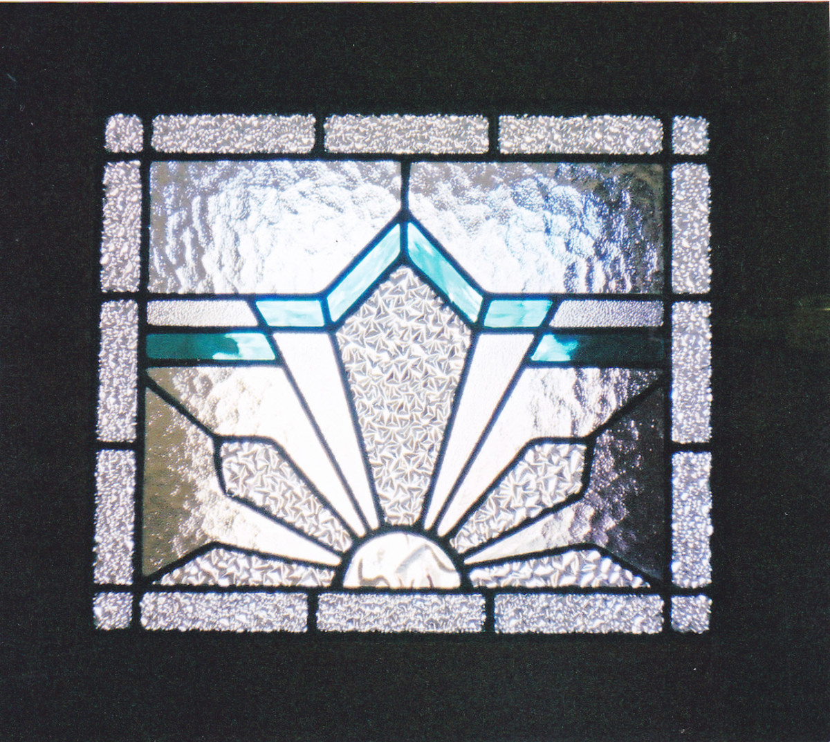 Leadlighting Tutorial Lesson 7 Puttying and how to repair a broken