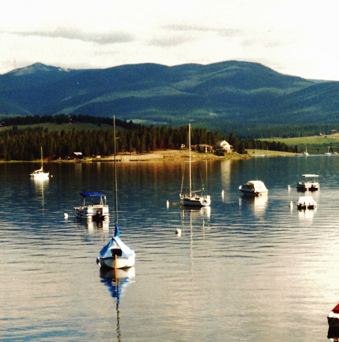 Photos of Grandlake Lodge and Lake Granby in Grand County Colorado