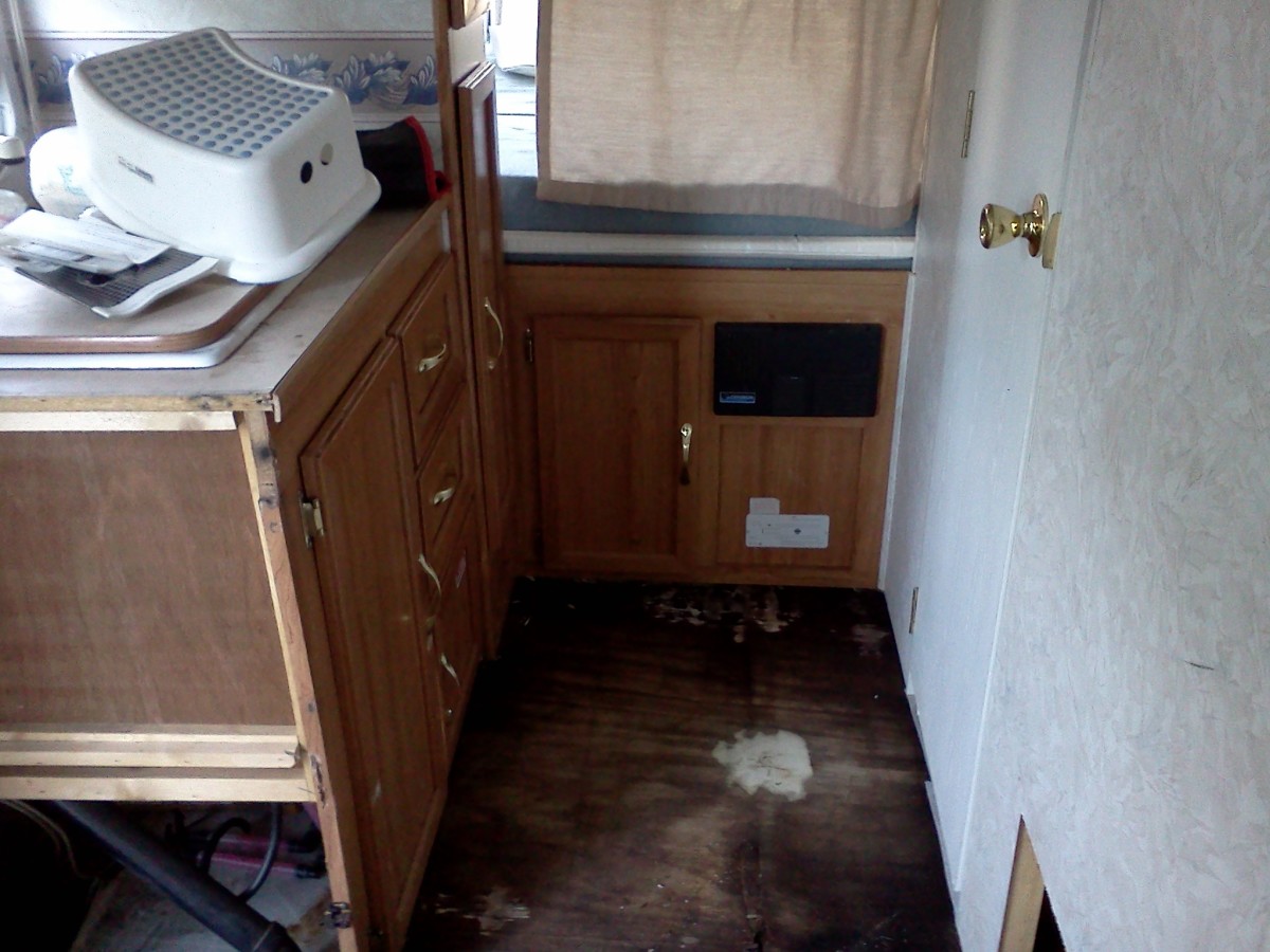 How to Replace the Floor and Restore the Roof of an RV, Camper, or