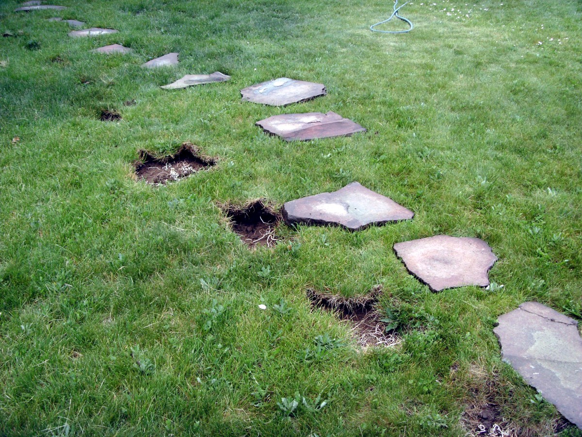 How to Install or Lay Flagstone Pavers When Building a Flagstone Patio