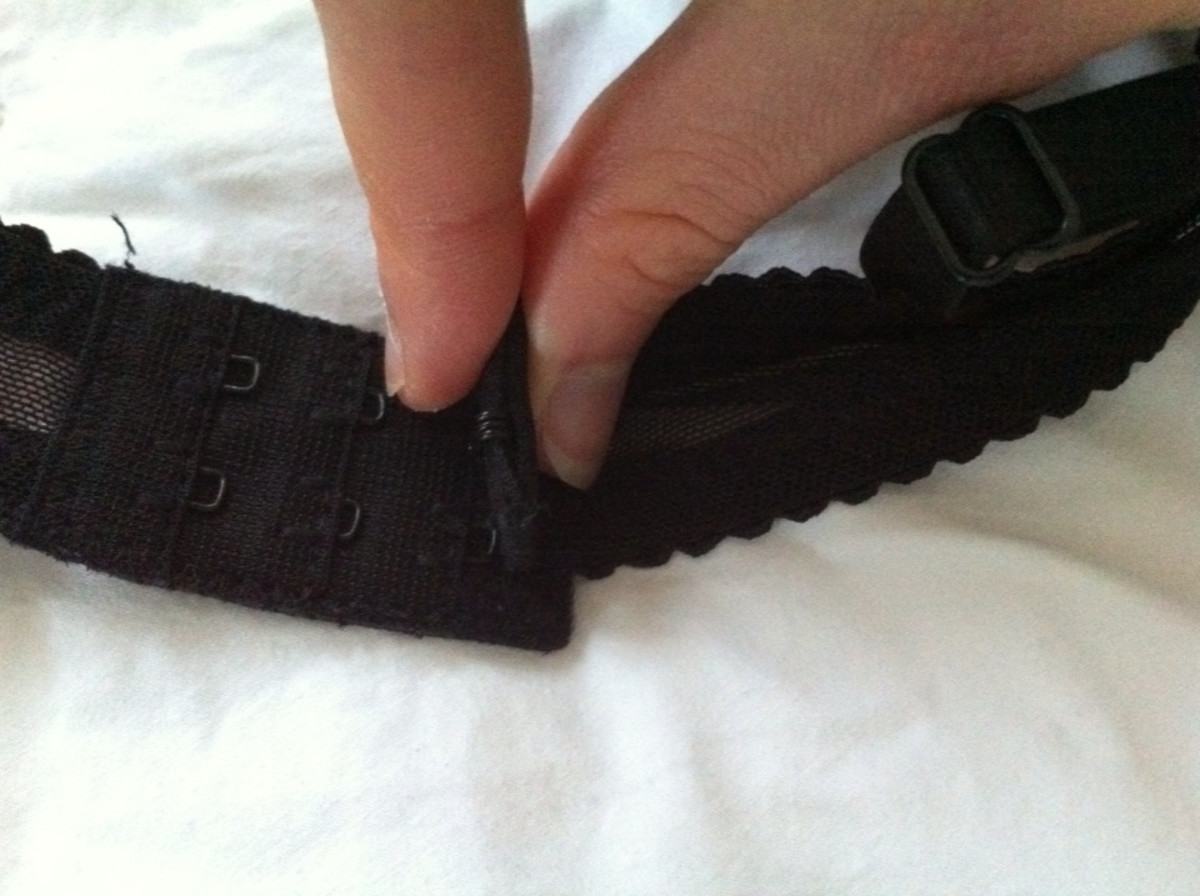 A Beginner's Guide to Undoing a Bra Bellatory