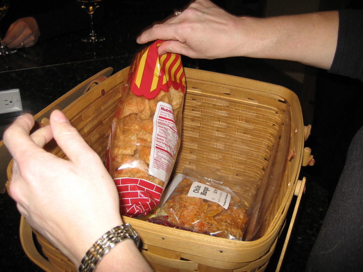 Throw a "Chopped Challenge" Dinner Party Holidappy