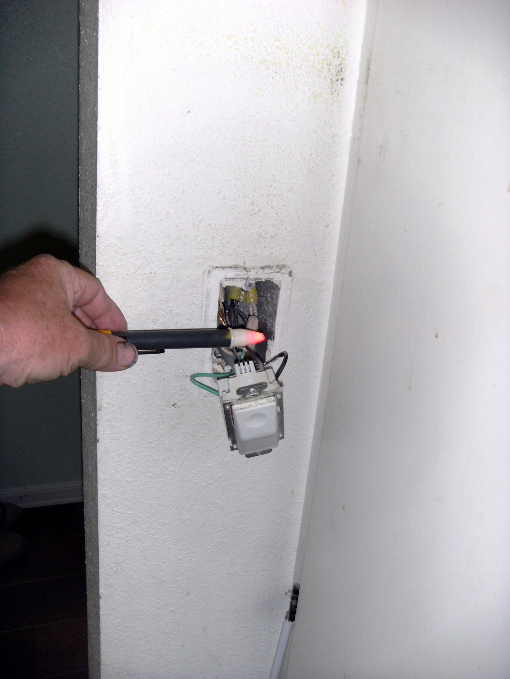 Wiring Electrical Switches | HubPages