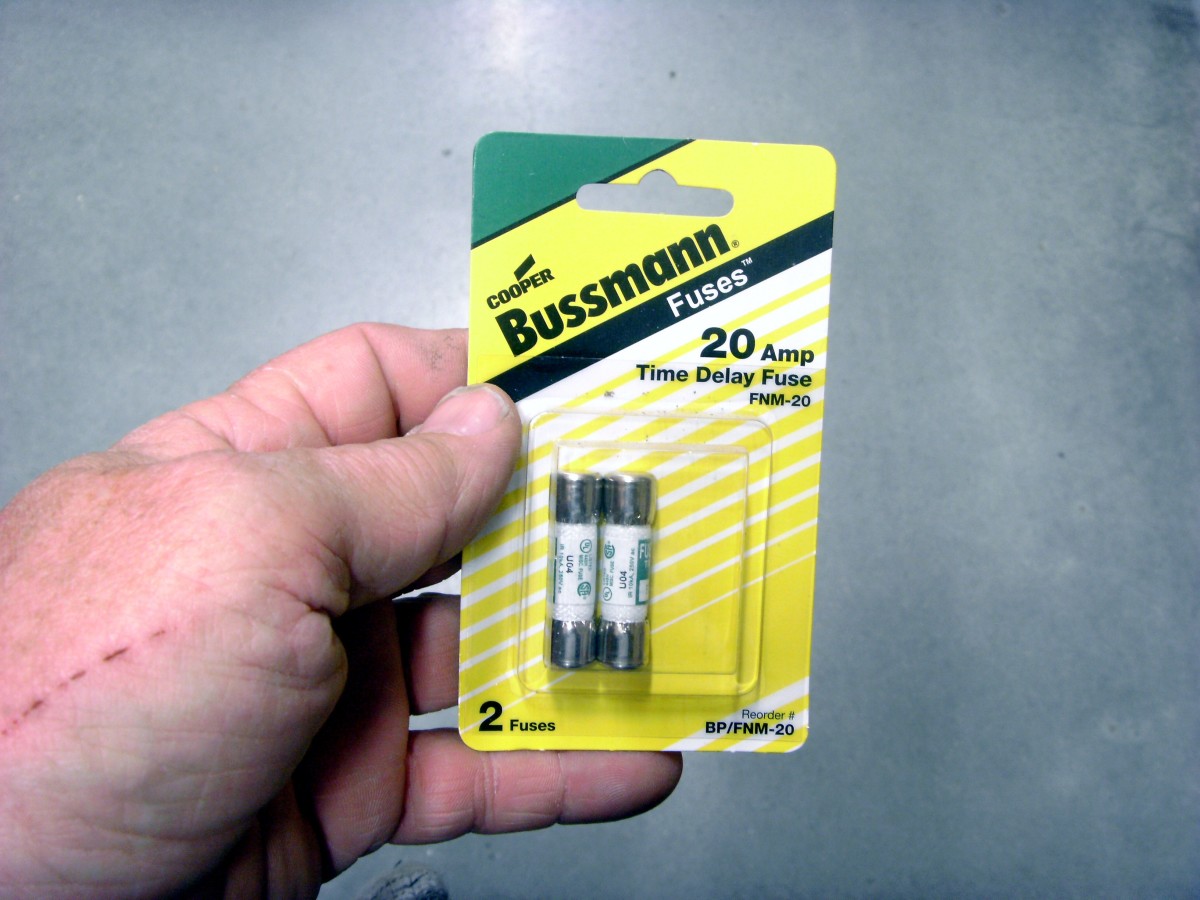 How to Replace a Fuse in a Fuse Box Dengarden