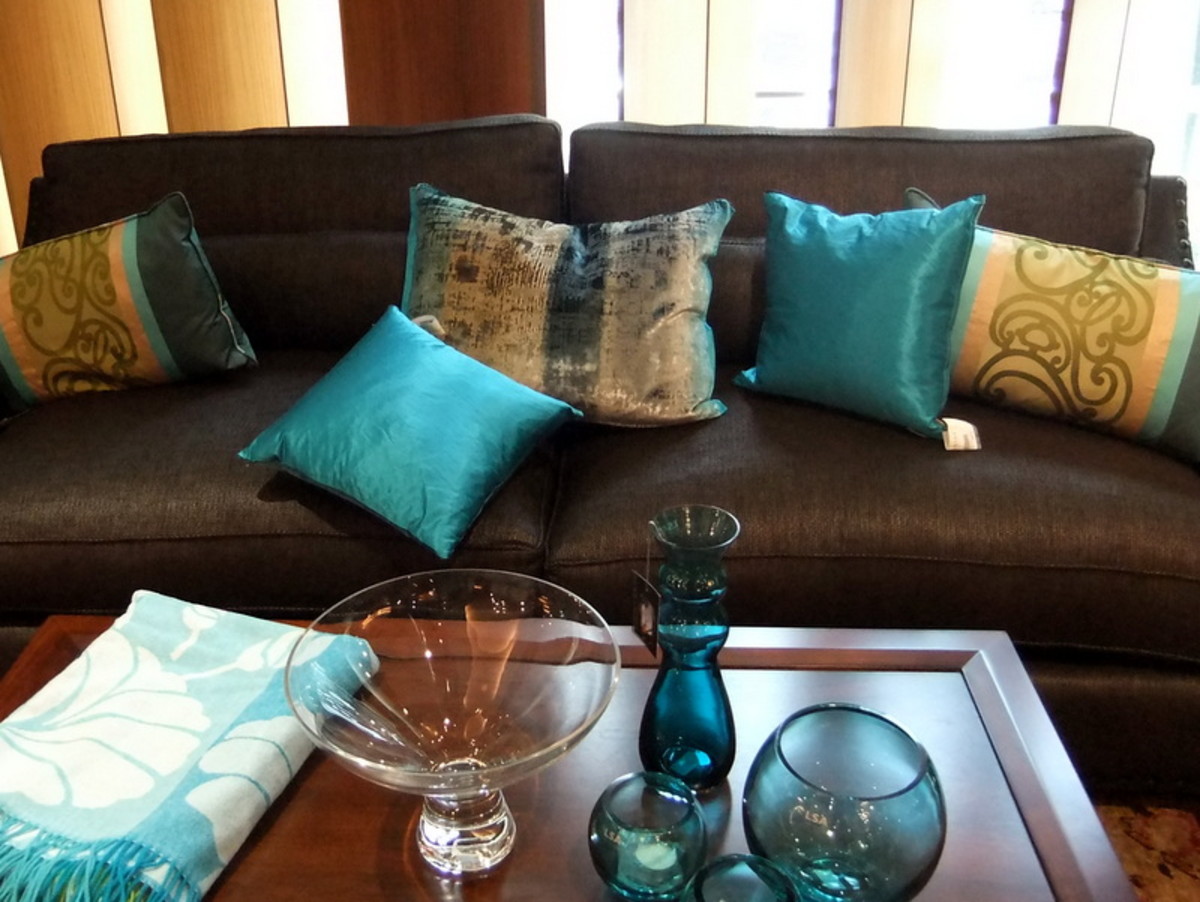 How to Decorate With Throw Cushions HubPages