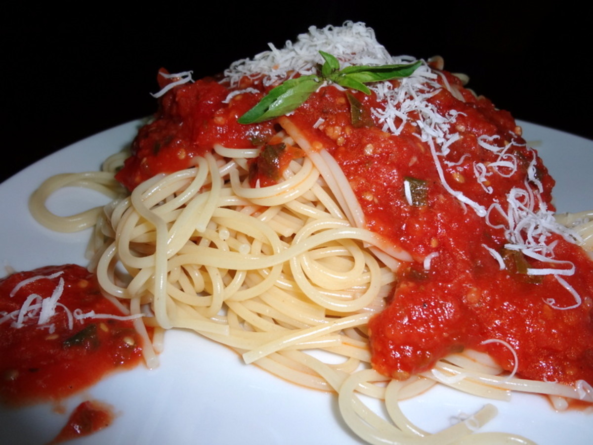 Best Homemade Spaghetti Sauce Recipe From Fresh or Canned Tomatoes