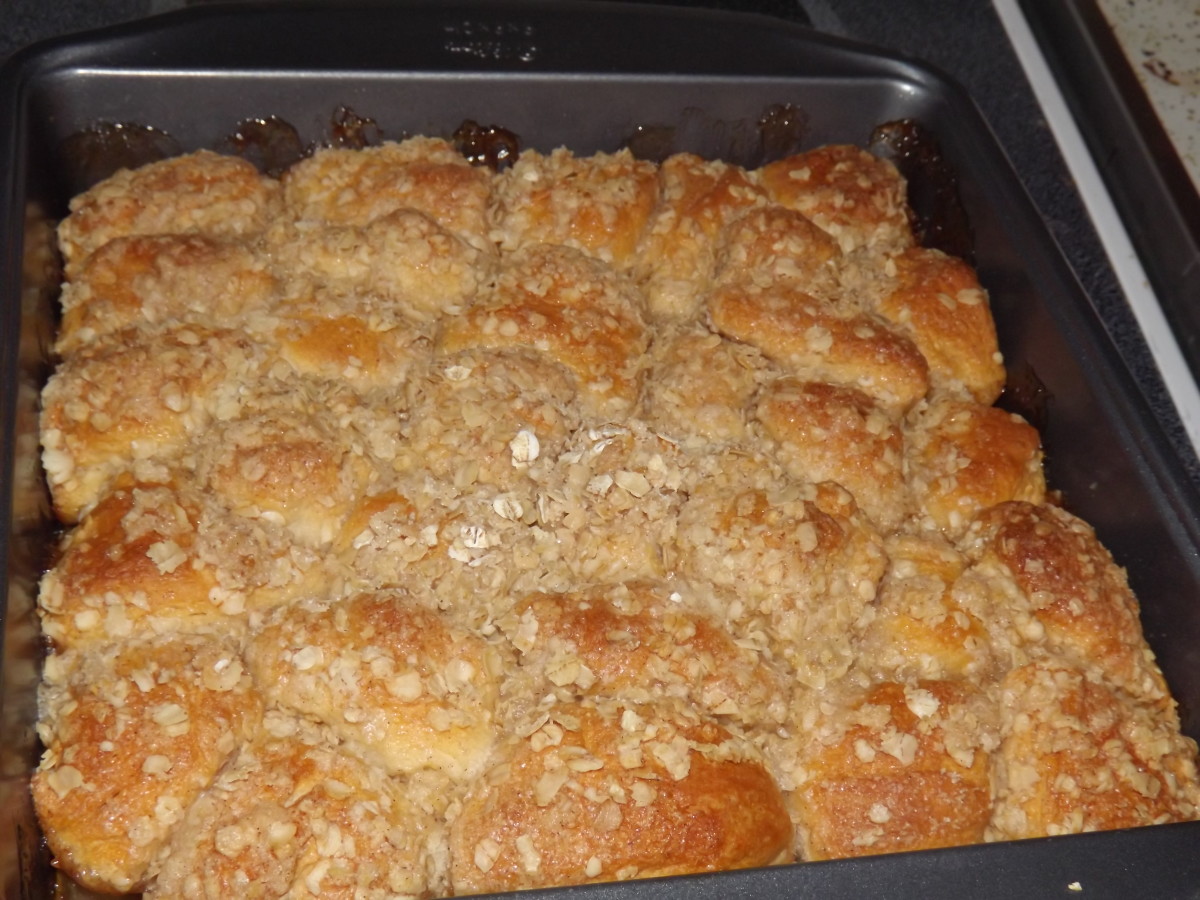 Easy Apple Cobbler with Pillsbury Biscuits