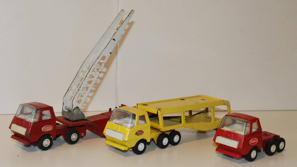 5 Online Auctions That Sell Vintage Toys or Old Toys (Besides Ebay