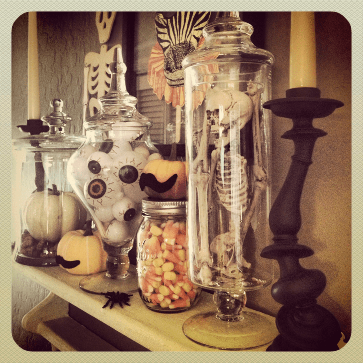 Last Minute Halloween Décor Ideas for Simple Halloween Decorations