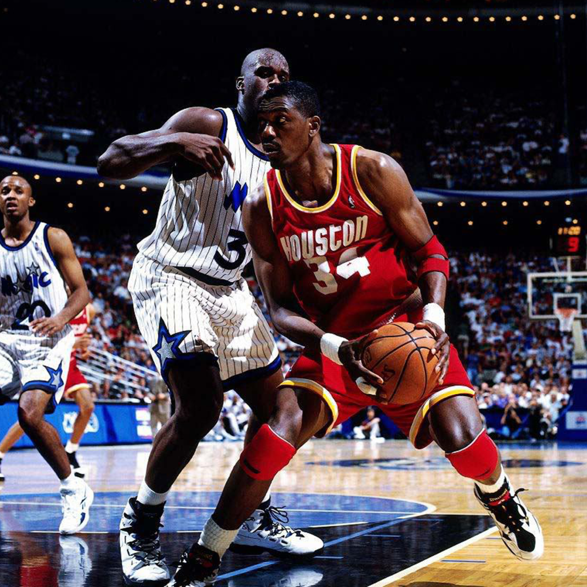 Top 10 Best Basketball Players of All Time HowTheyPlay