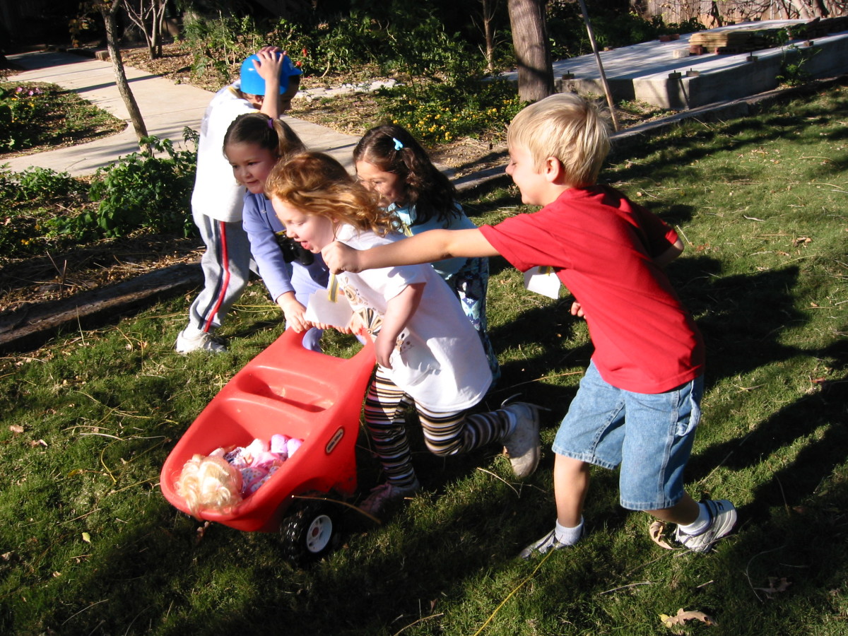 25 Fun Outdoor Party Games HobbyLark