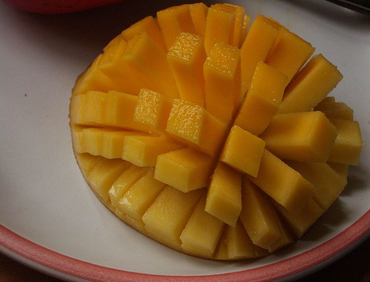 How to Peel Mangos if You're Allergic Delishably
