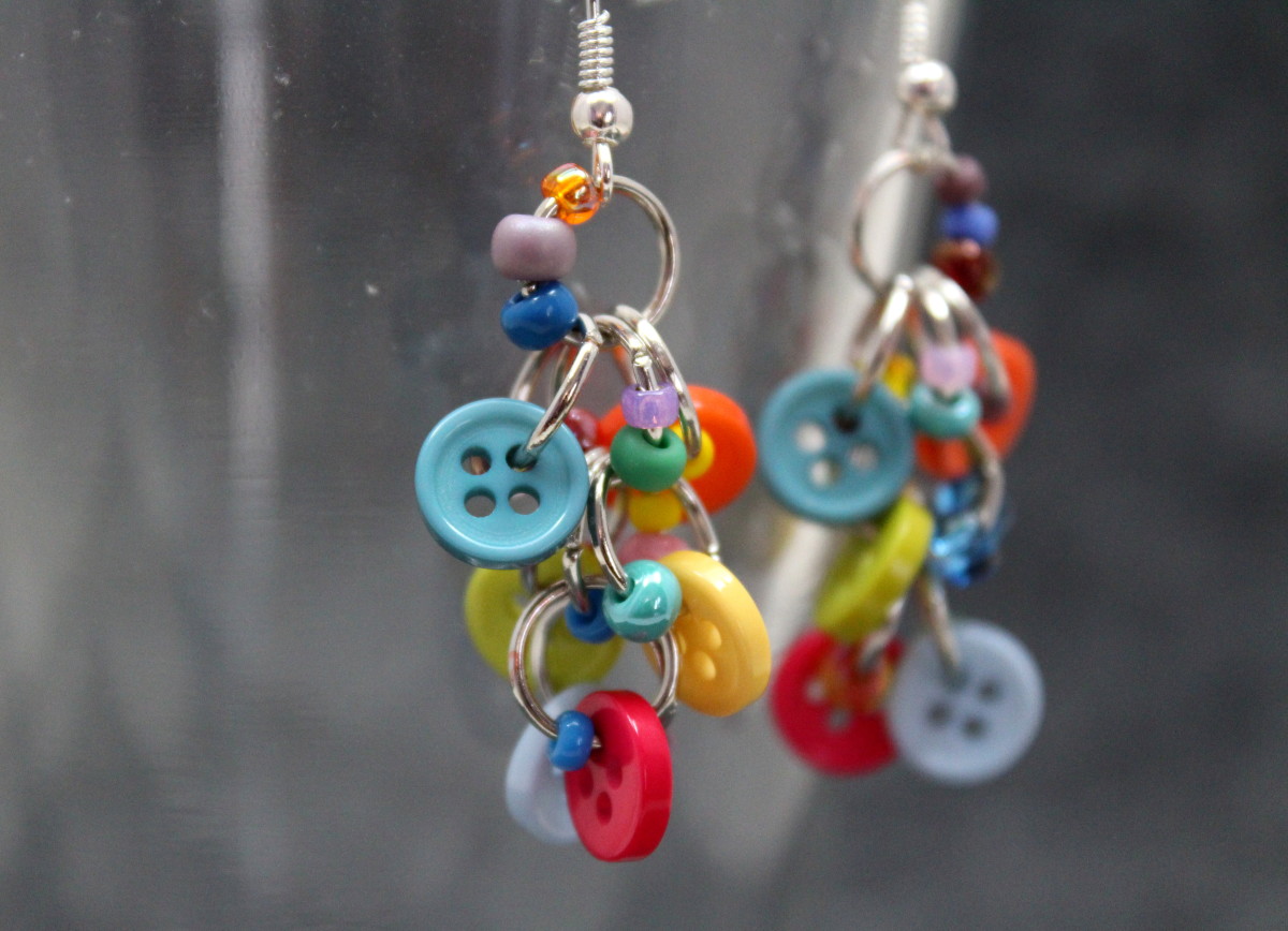 How to Design and Make Handmade Button Jewelry Tips and Ideas