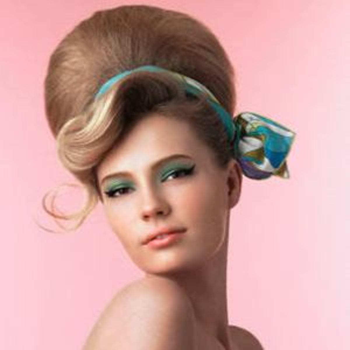 Beehive Hairstyle 6 Steps to get SuperEasy Beehive Hairdo!