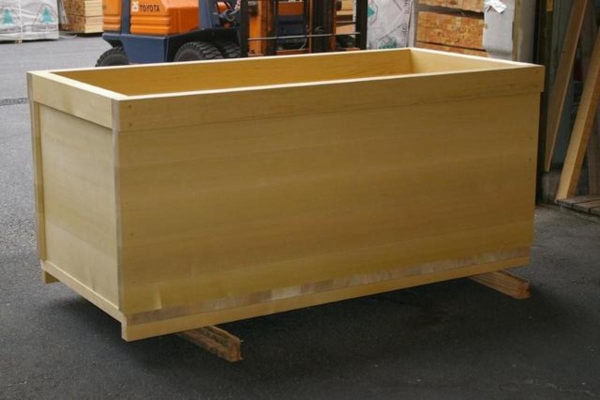 original hinoki wood japanese bath tubs for soaking and aromatherapy