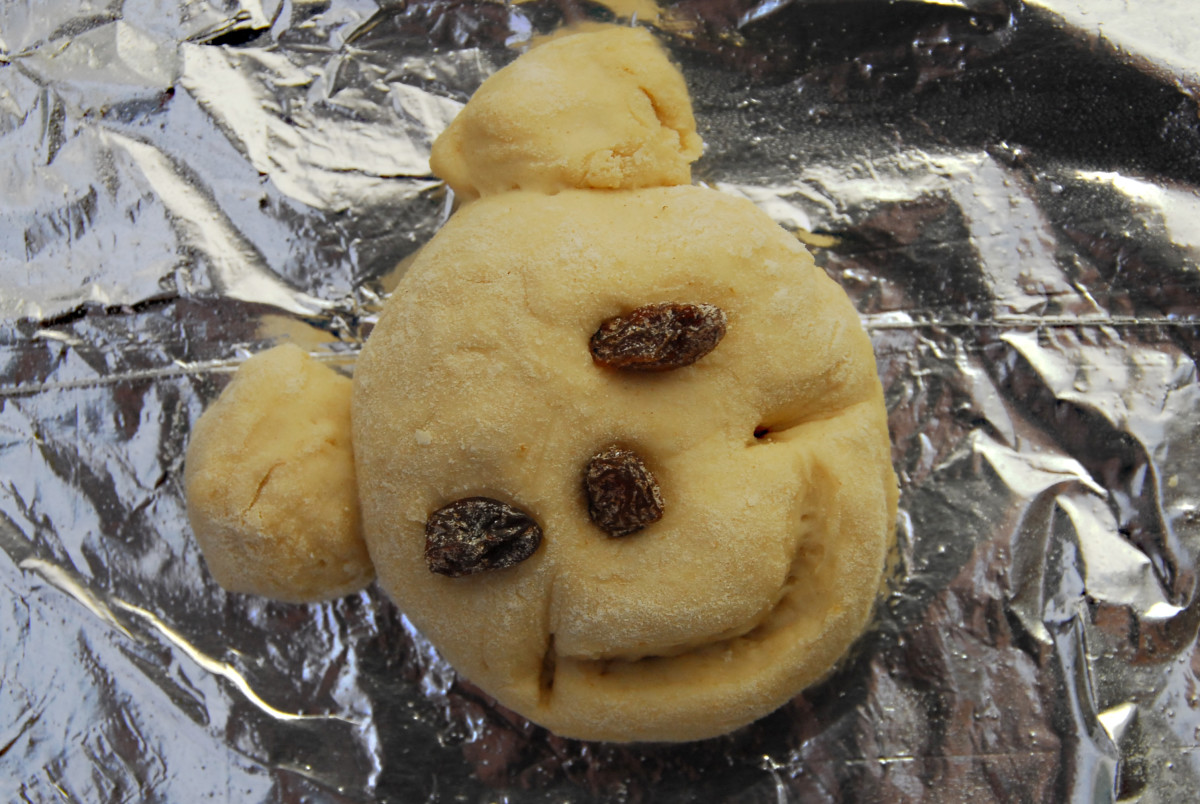 How to Bake Edible Bread Frogs With Bread Mix Delishably