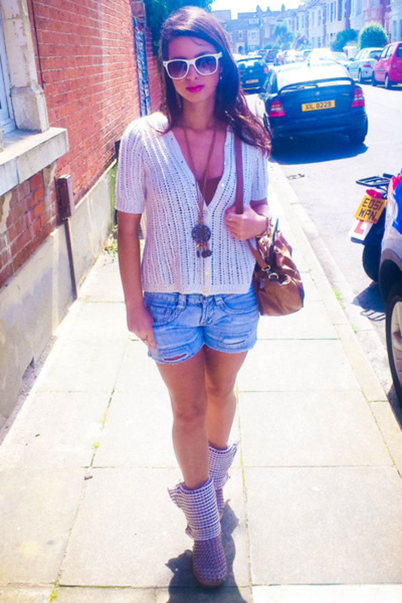 Fashion Fun How to Wear Uggs From the Outlandish to the Outstanding