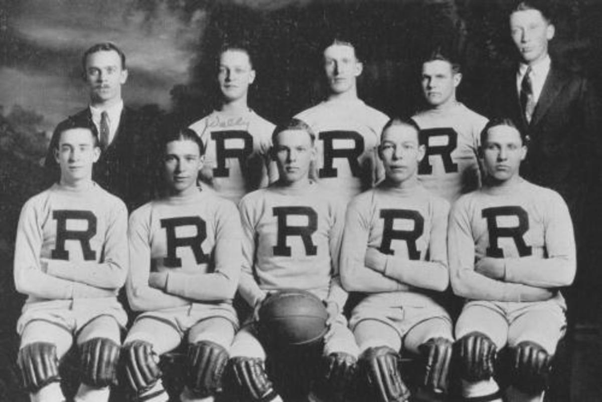 Analysis of "ExBasketball Player" by John Updike Owlcation