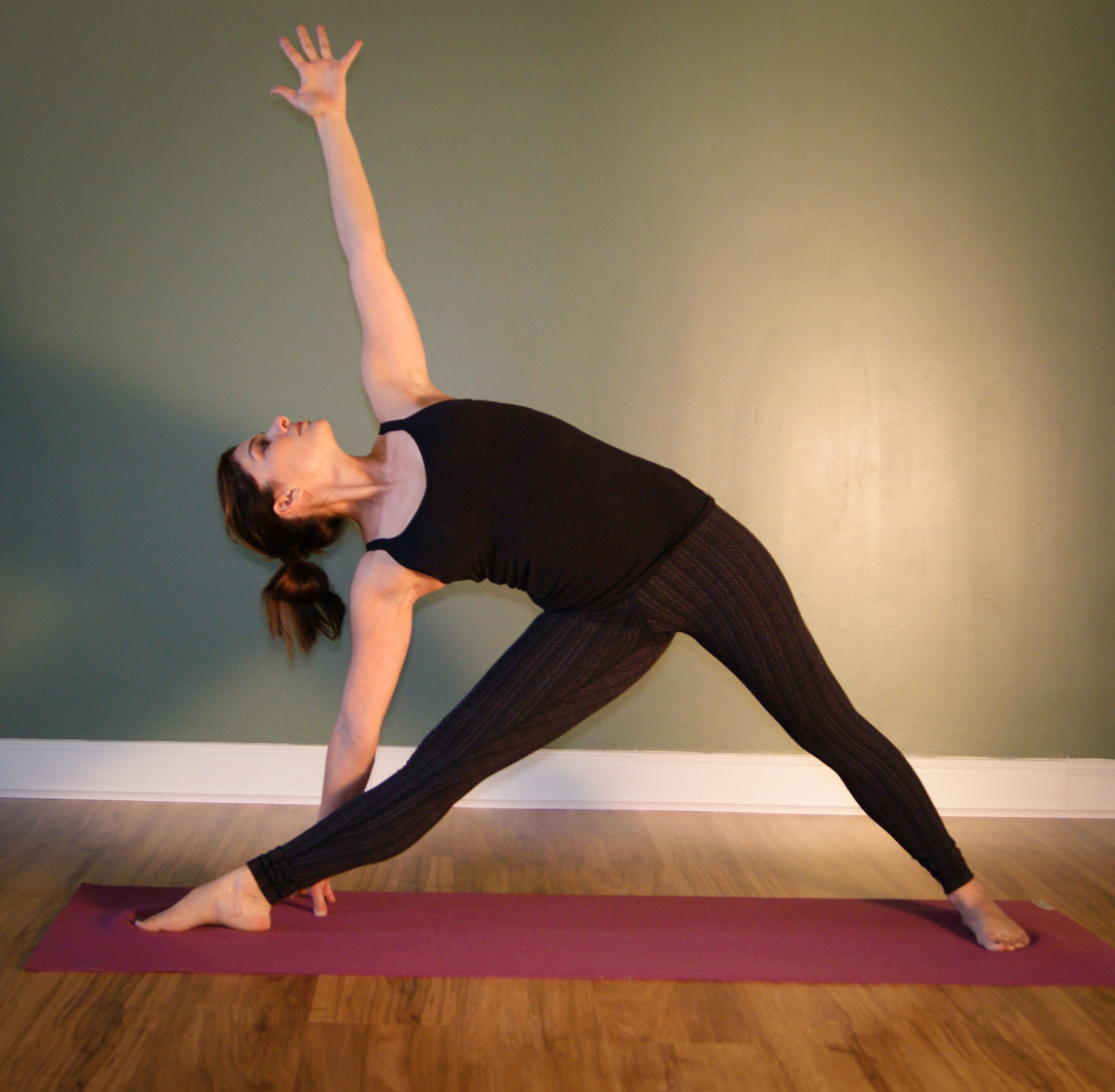 Practicing Yoga at Home A 30 Day Yoga Challenge CalorieBee