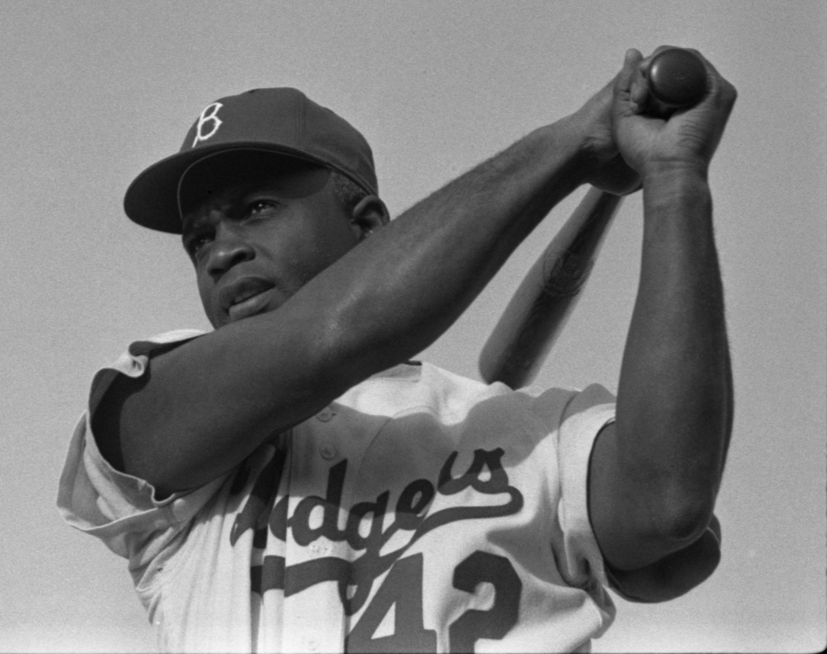 Jackie Robinson's Struggle as the First Black Player in MLB HowTheyPlay