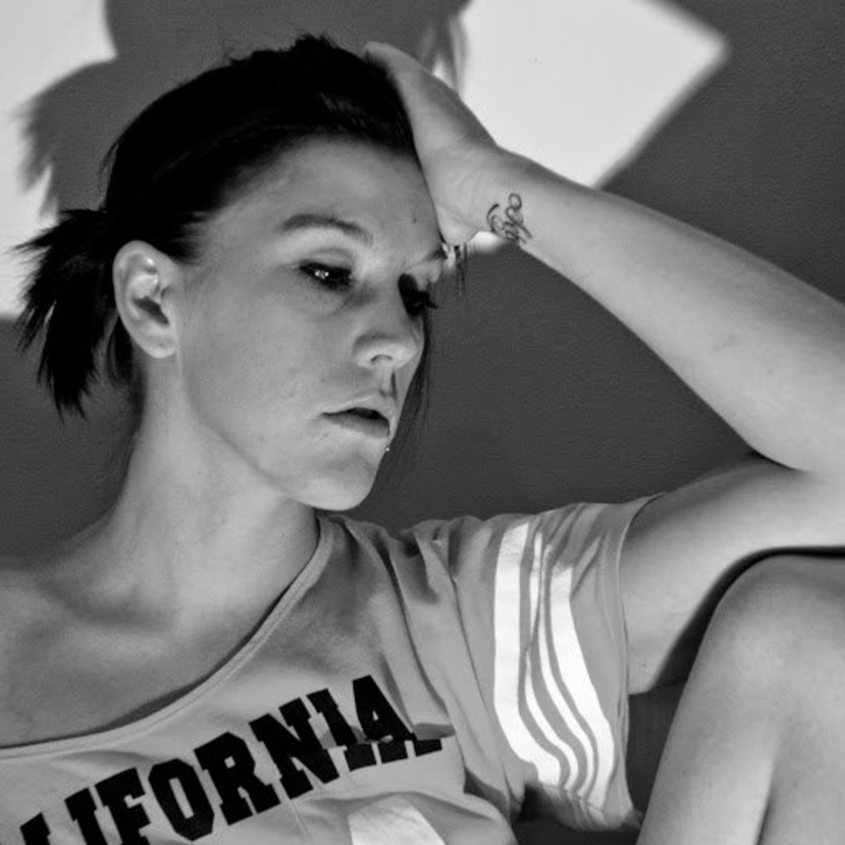 How to get rid of bad body odor with 15 best natural home made remedies