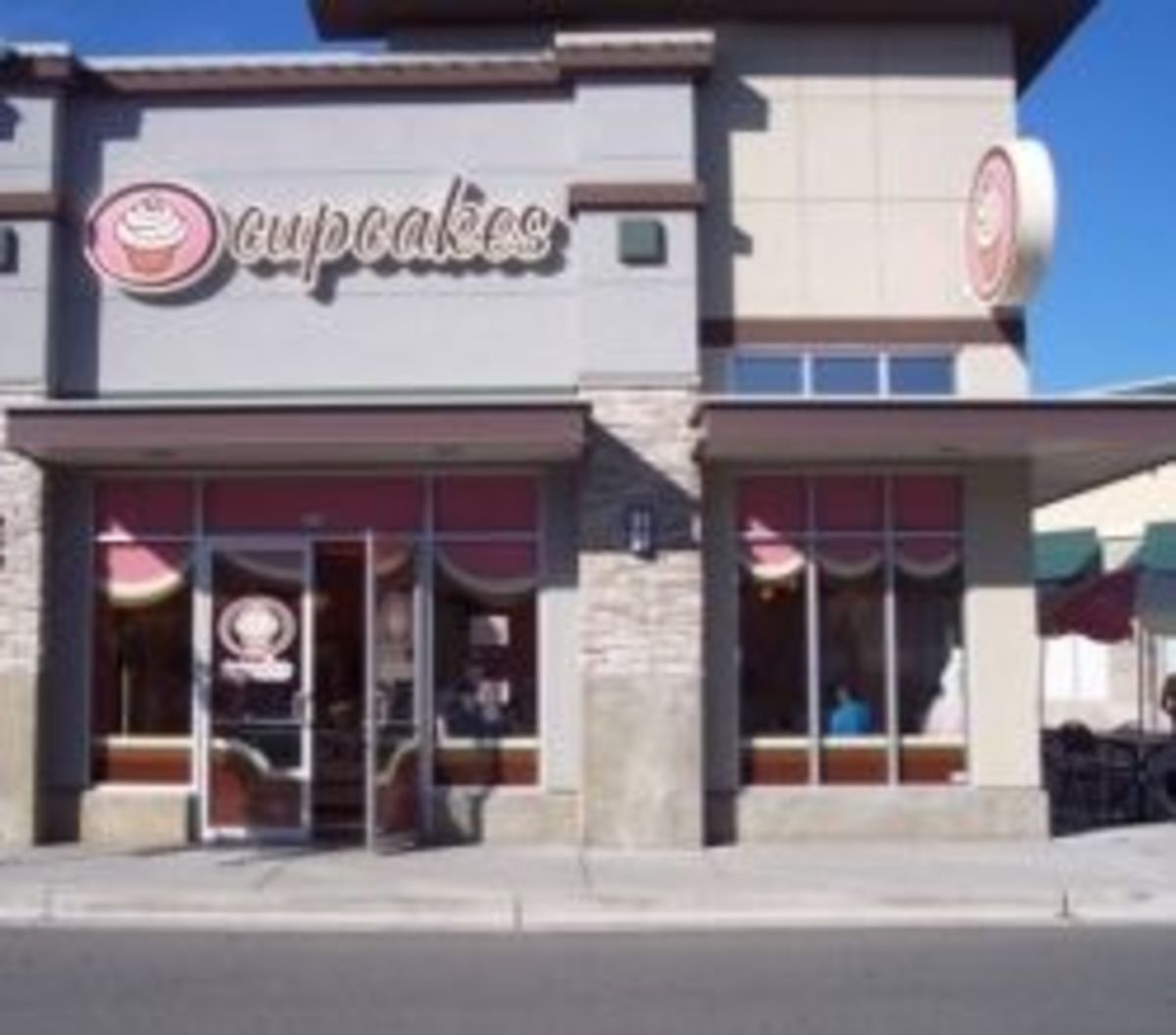 The Cupcake Girls Bakery Show