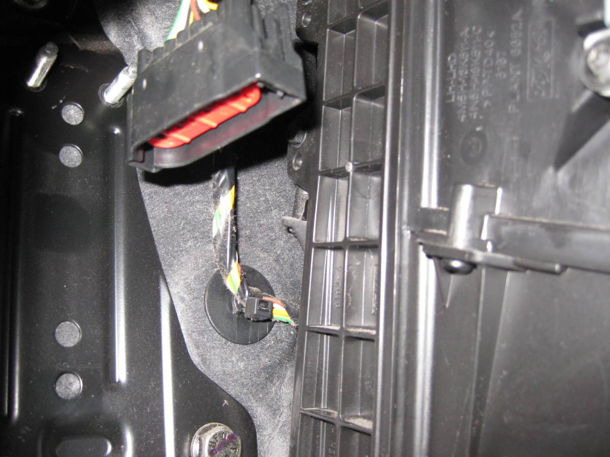 How to Replace Volvo S40 or V50 Cabin Air Filter HubPages