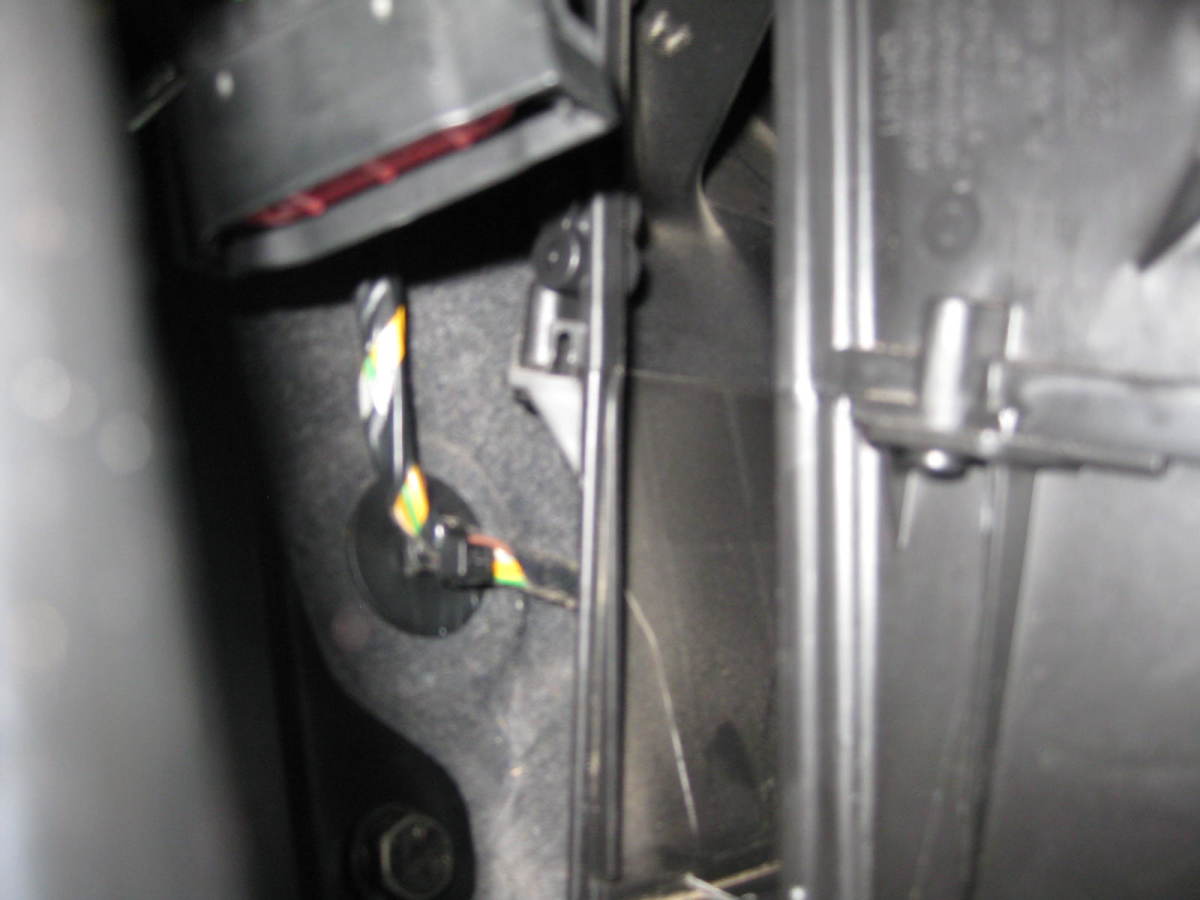 How to Replace Volvo S40 or V50 Cabin Air Filter HubPages