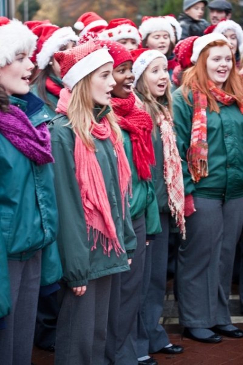 Pagan Christmas Carols Twelve Christmas Traditions With Pagan Origins Holidappy