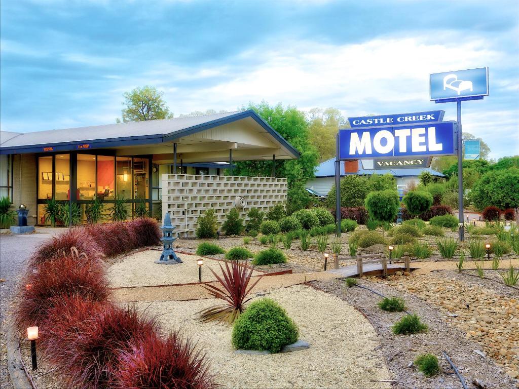 Castle Creek Motel