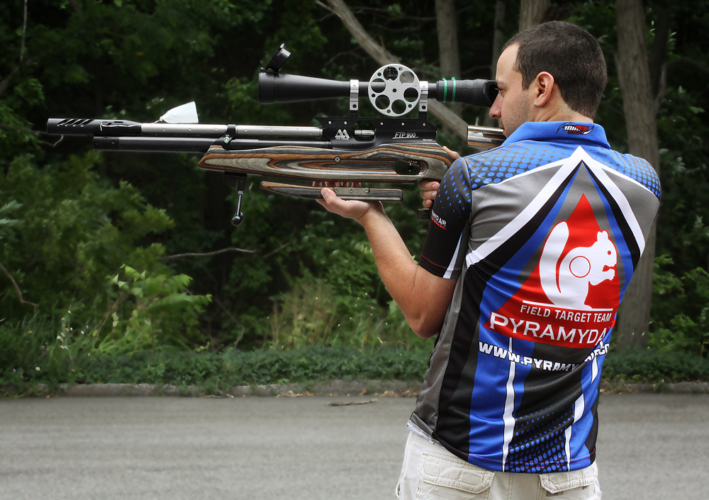 How to properly shoot from the offhand position U.S. Field Target