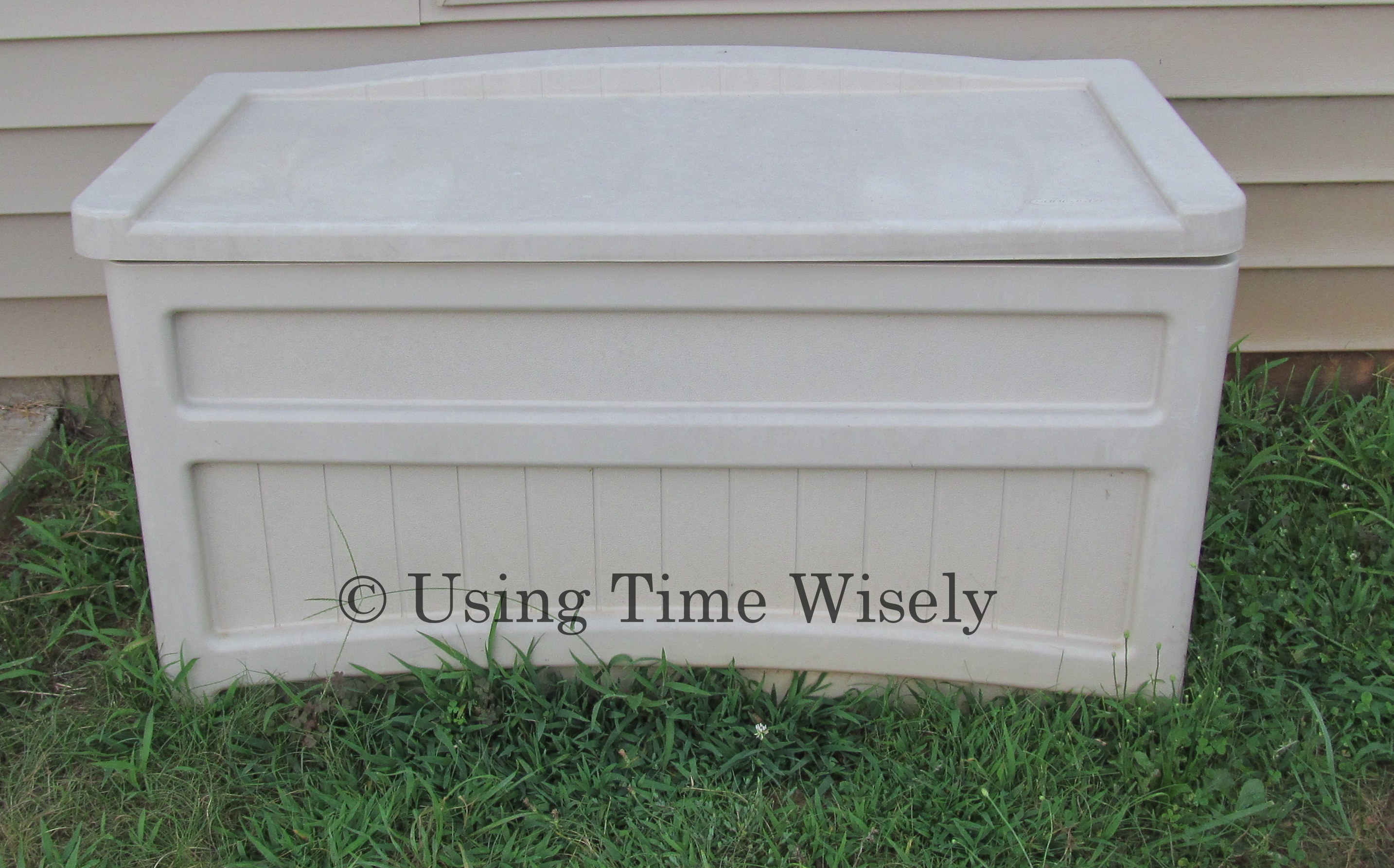 Organizing Outside Toy Chest