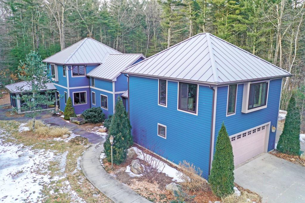 Real Estate Listings for Holly Young Delap Real Estate, Northampton, MA