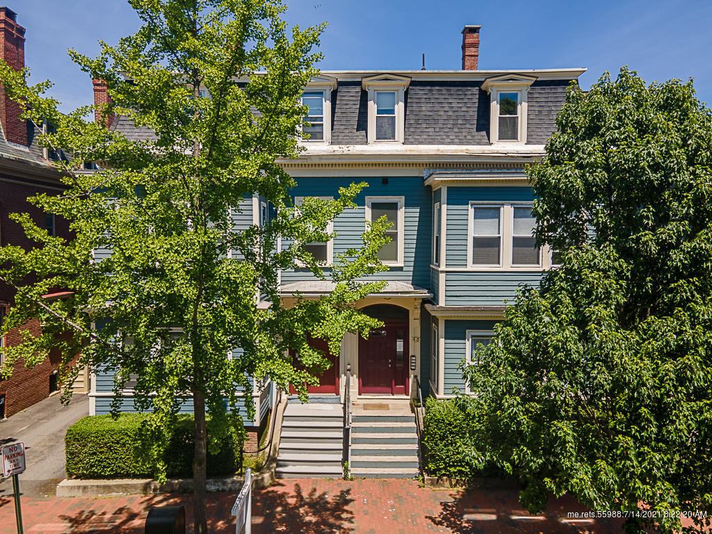 Real Estate Listings for Liz Porter Portside Real Estate Group