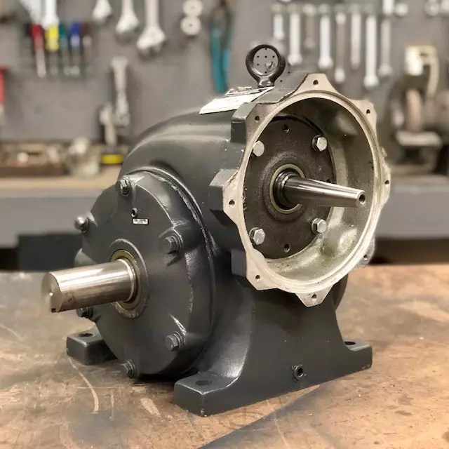 G311 Gearbox, 18 ratio, 100 RPM, 5HP max input, F1