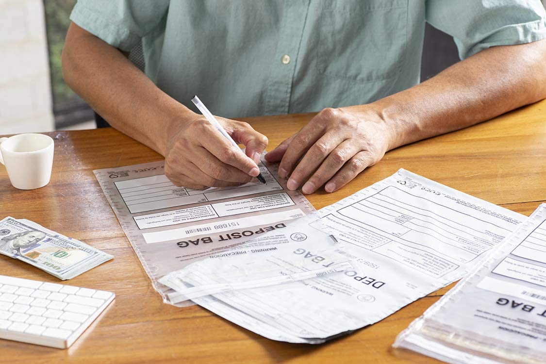 Details 80+ bank deposit bags in.duhocakina