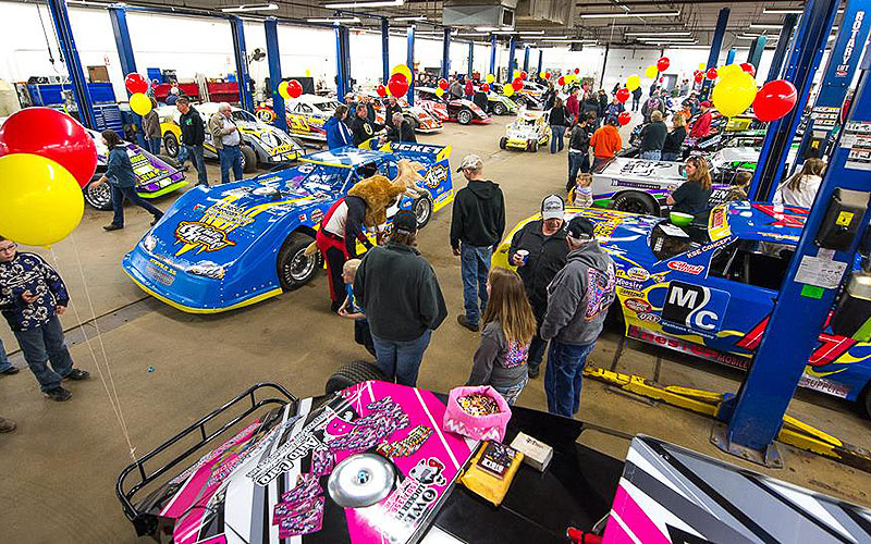 United States Racing Association Clements Chevrolet Hosting Deer