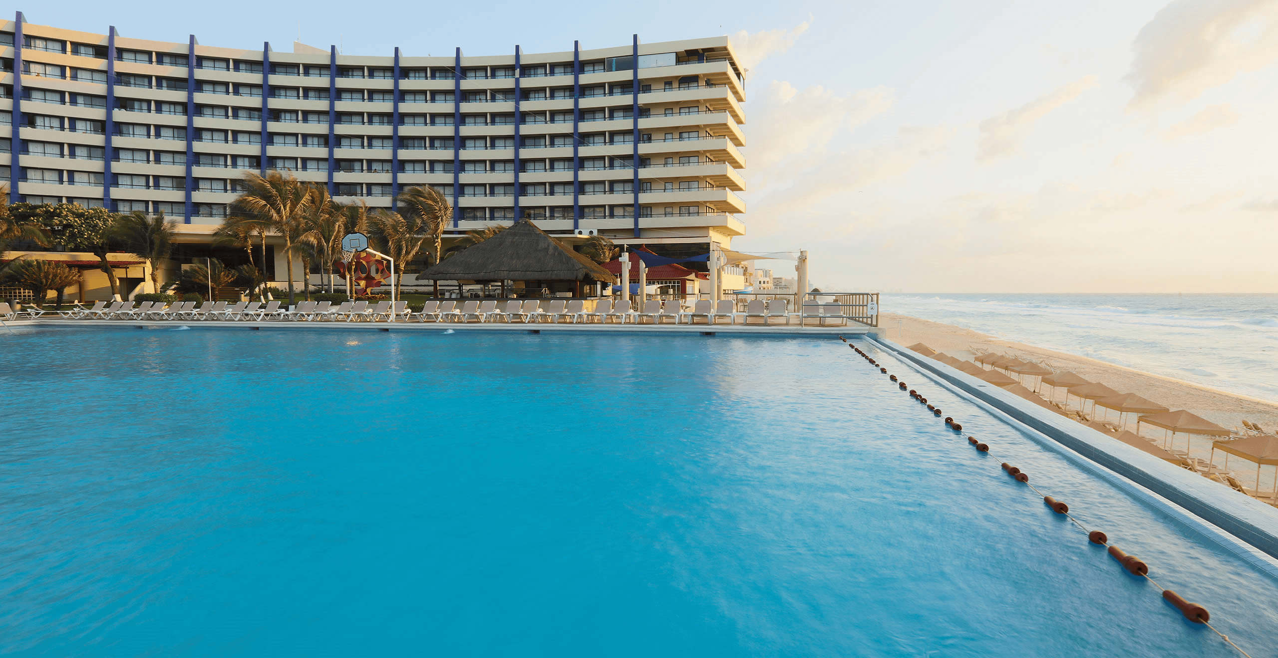 Crown Paradise Club All Inclusive ResortCancun