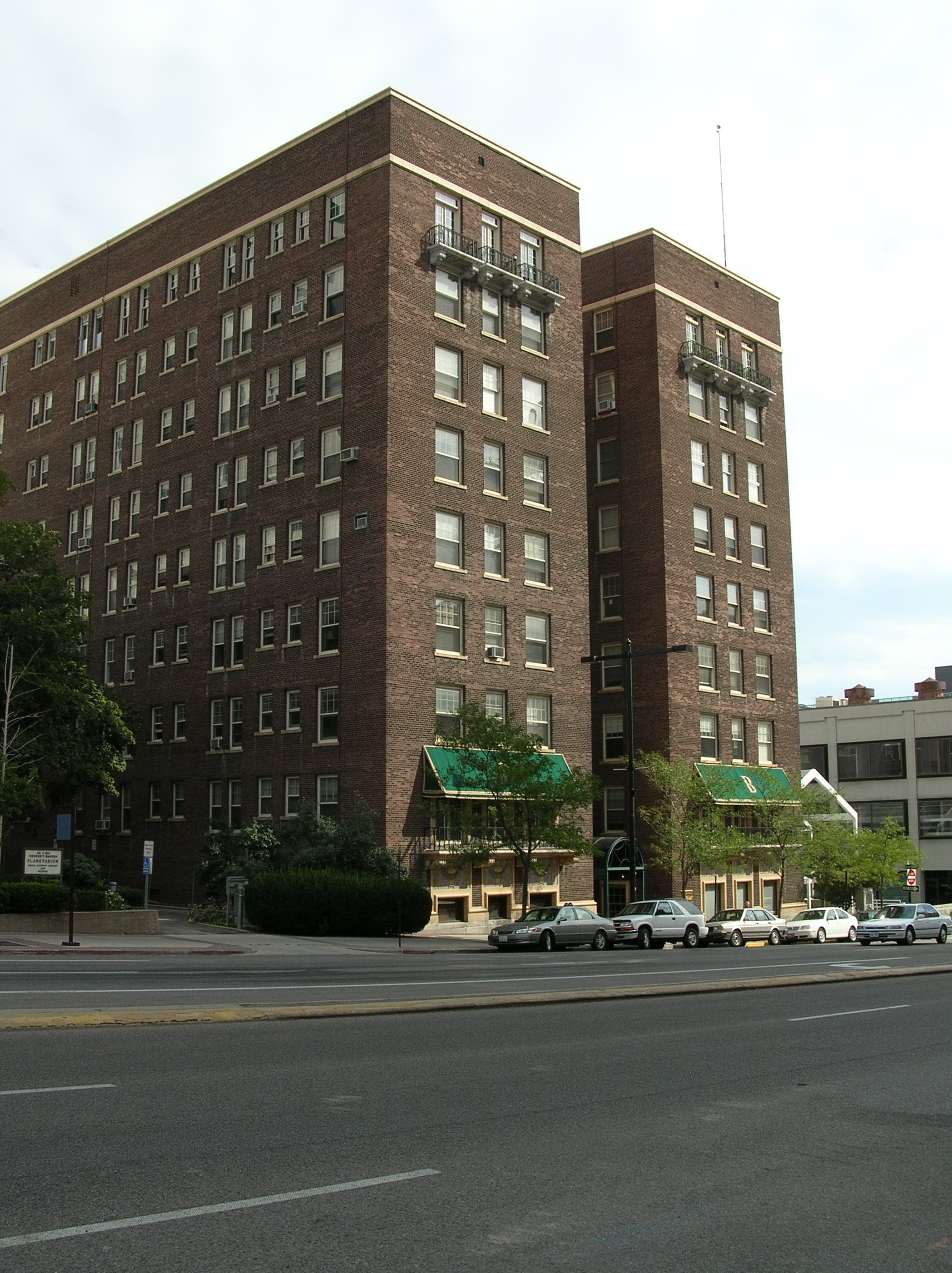 UCFA » Architect » Taylor Ahlstrom Woolley