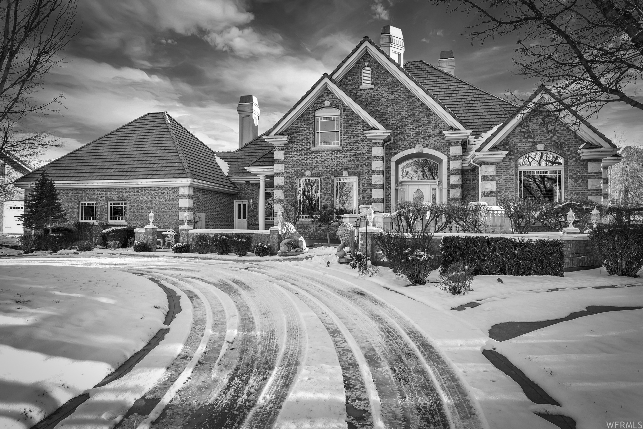 English Manor Estate in Highland, Utah