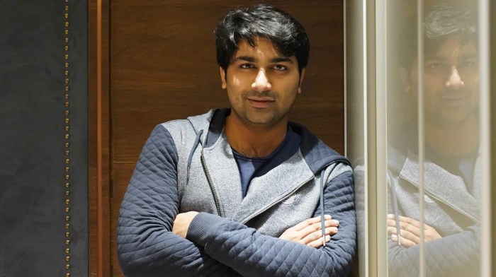 Malhar thakar net worth 2025