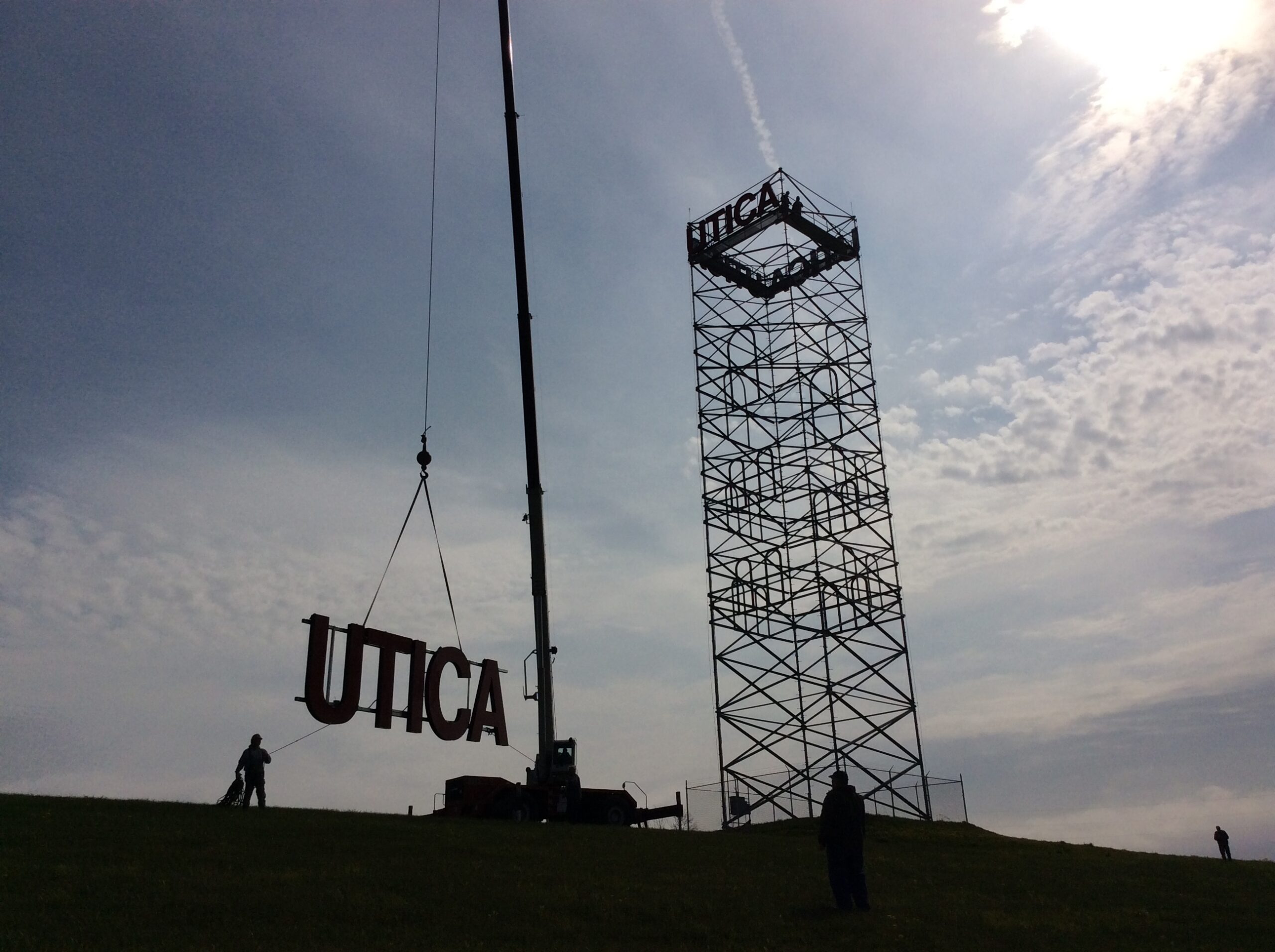 UTICA TOWER UTICA SIGN & GRAPHICS