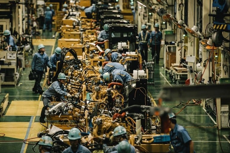 Caterpillar 60 Years, 473,000 Excavators in Japan