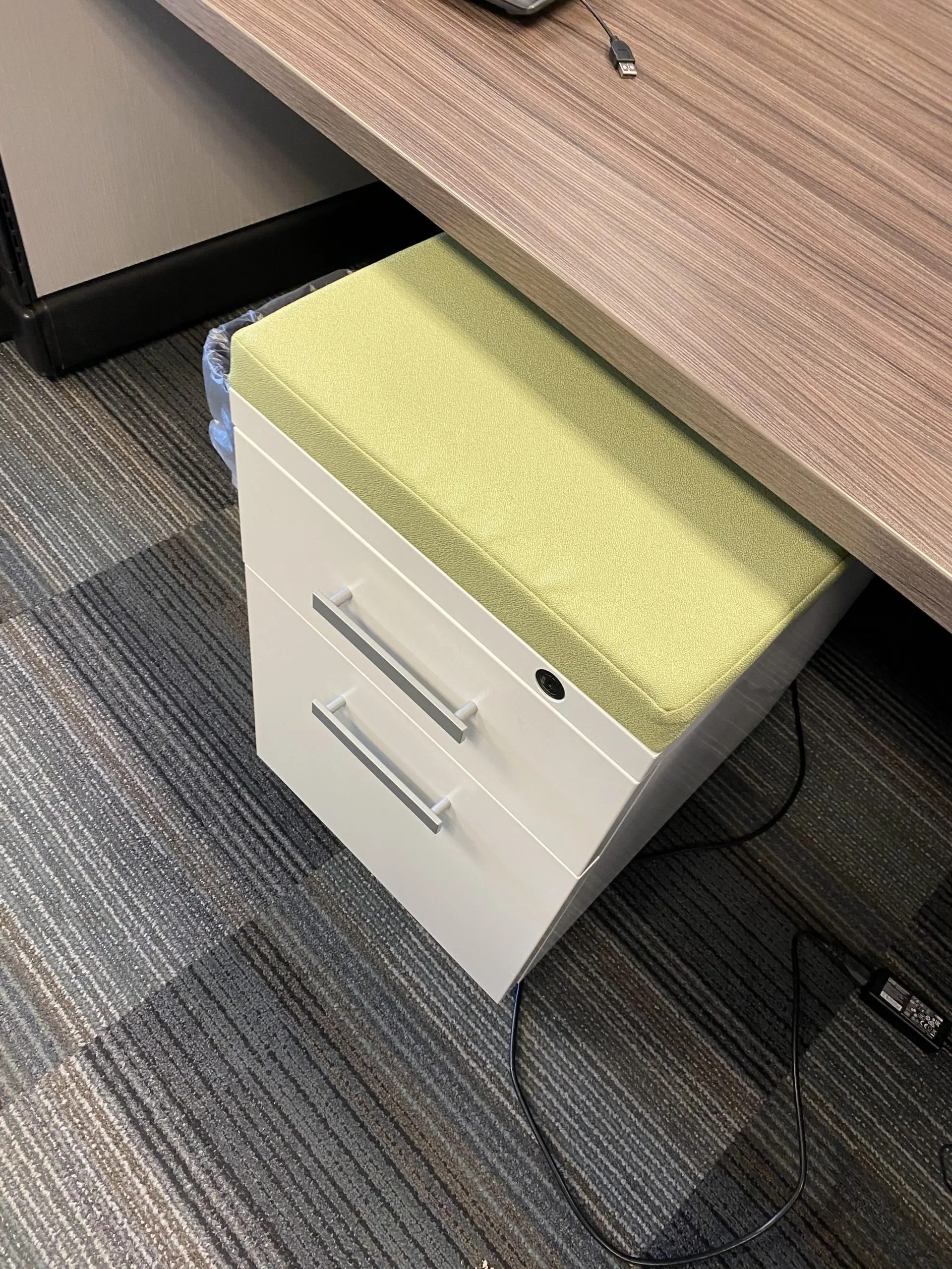 Friant Mobile Pedestal Utah Office Planning & Design