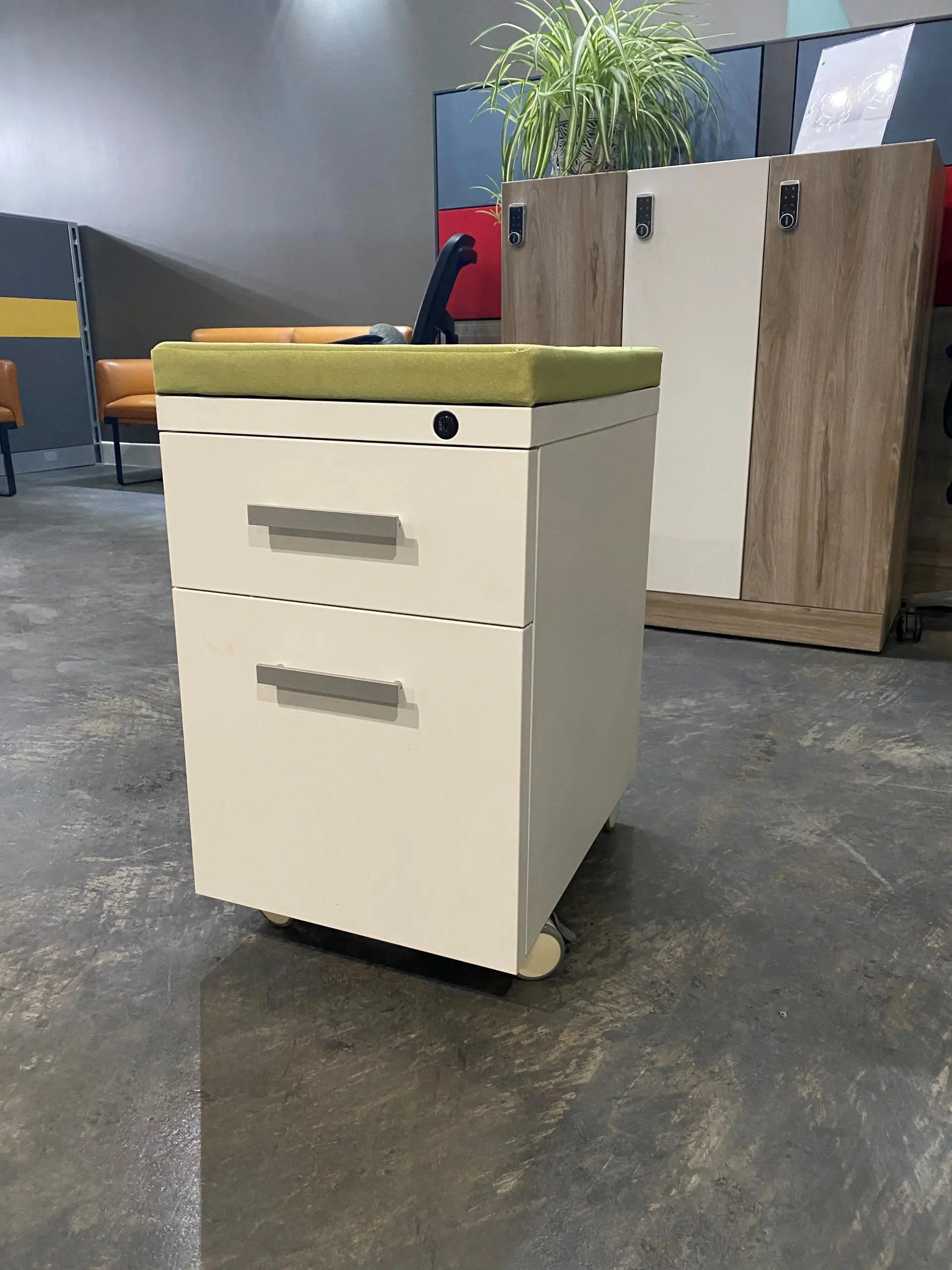 Friant Mobile Pedestal Utah Office Planning & Design