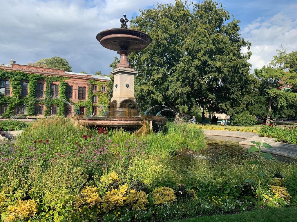 Lund University, Sweden UTS Think Global